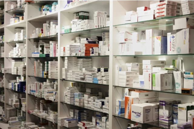 Jakie leki na wakacje do Turcji? Przygotuj się na zdrowe podróże