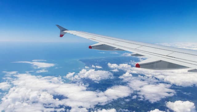 Ile trwa lot z Poznania do Krakowa? Sprawdź czas podróży i porady