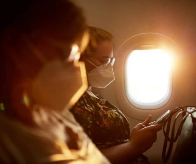 Czy na lotnisku trzeba mieć maseczkę? Sprawdź aktualne zasady