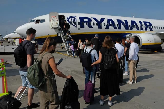 Ryanair kiedy na lotnisku? Oto, co musisz wiedzieć, aby uniknąć stresu Ryanair kiedy na lotnisku? Oto, co musisz wiedzieć, aby uniknąć stresu