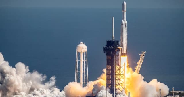 Ile trwa lot na Jowisza? Zaskakujące fakty o podróży w kosmos