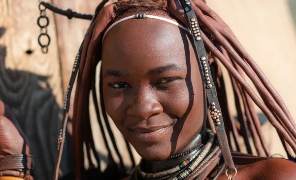 Jakie są plemiona w Afryce? Odkryj ich niezwykłe tradycje i kultury
