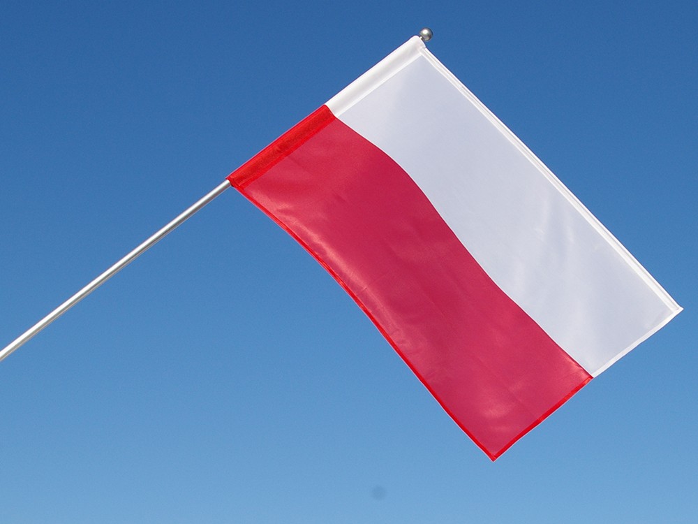 Flaga polska 70 x 112 cm (średnia standard)